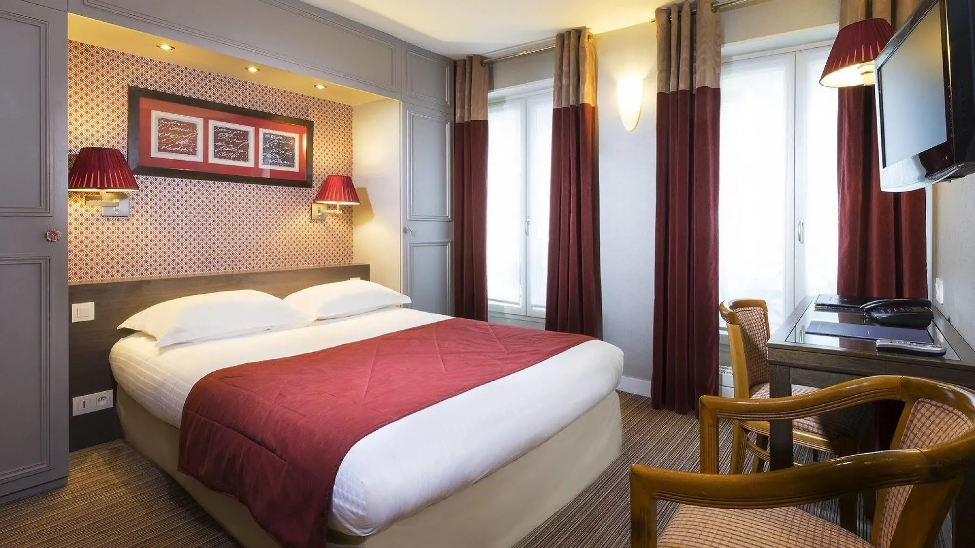 Hotel Passy Eiffel 3*