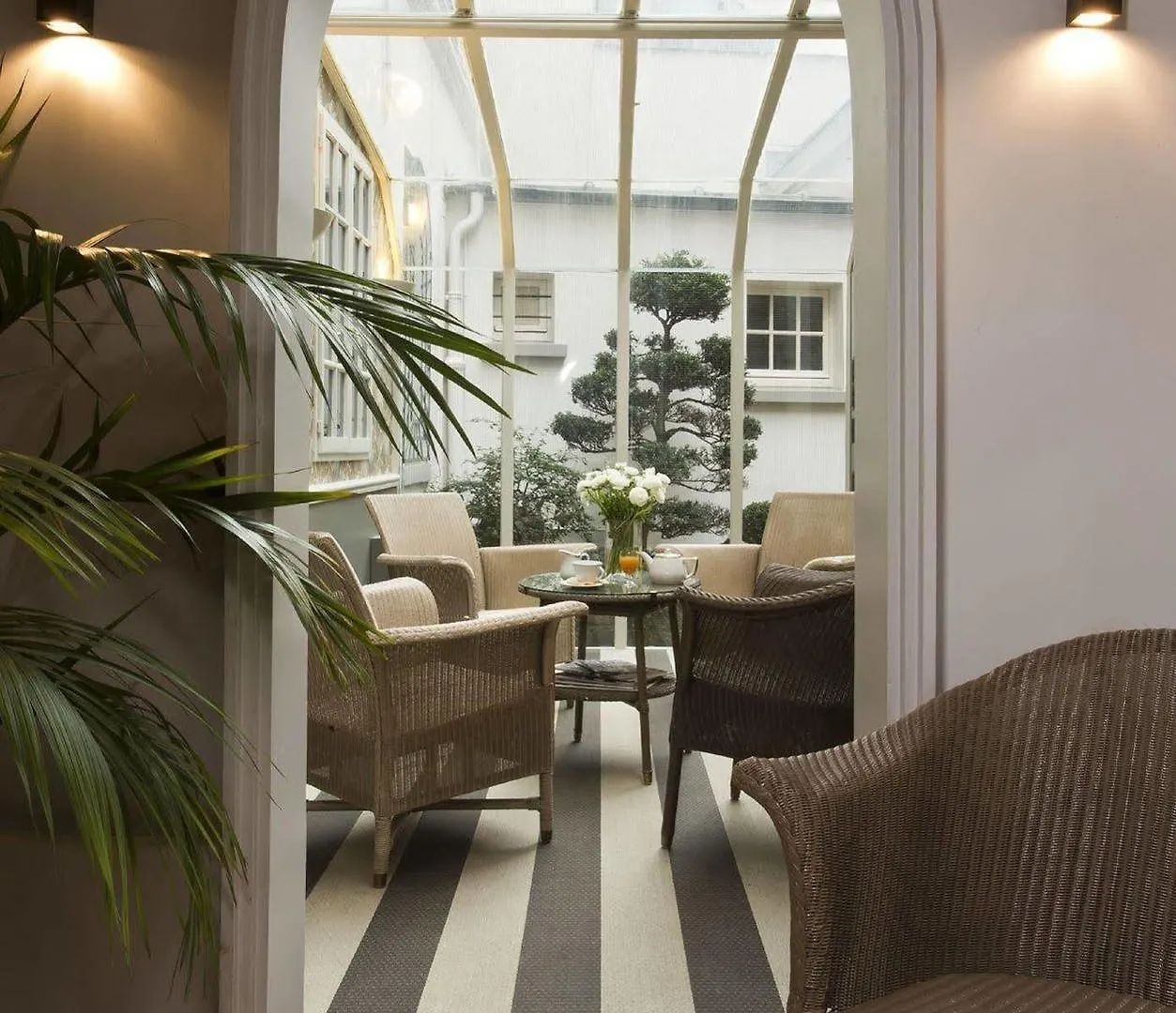 Passy Eiffel Hotel 3*